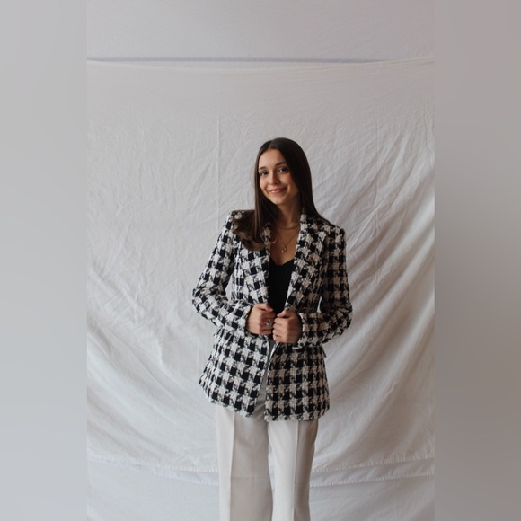 Hiii! I’m Addie ! - Picture 2 of 4